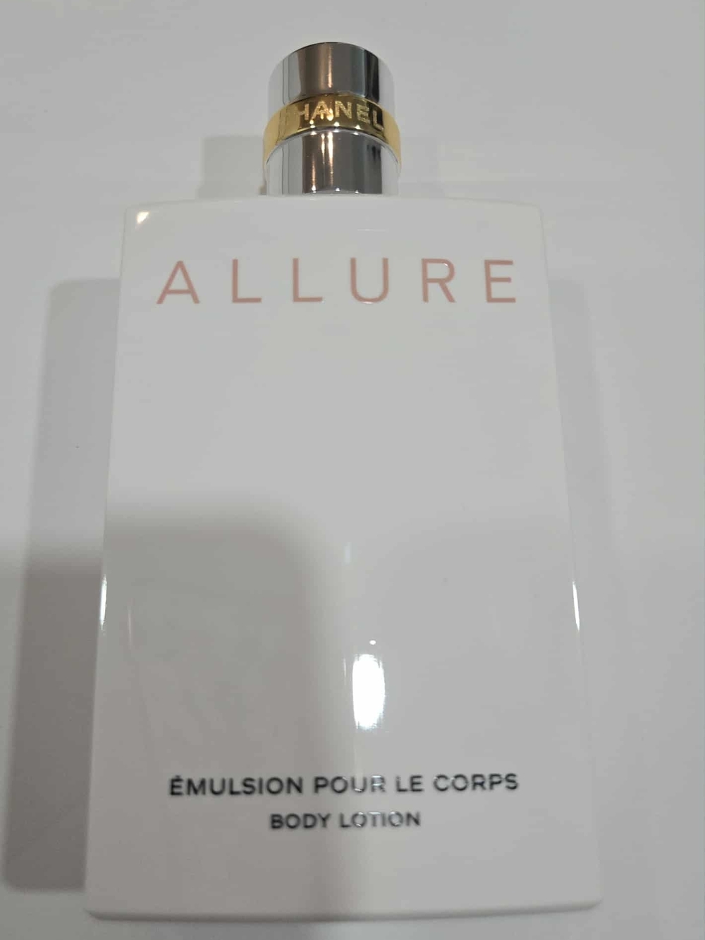 CHANEL ALLURE SET: Eau De Parfum 3.4 OZ and Body Lotion 6.8 OZ New In Chanel Box - Picture 10 of 13